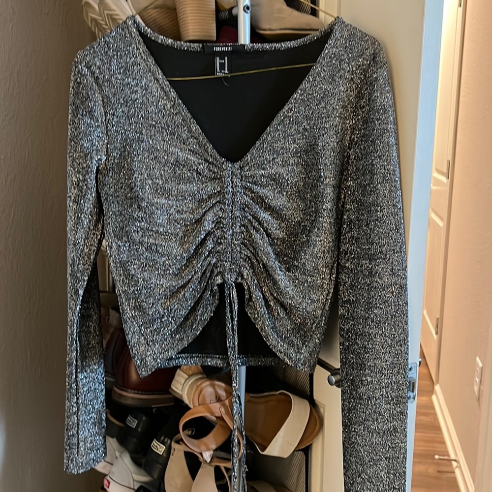 Long sleeve crop top